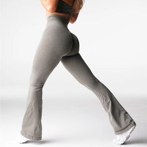 Nvgtn Iconic Seamless Flare Leggings